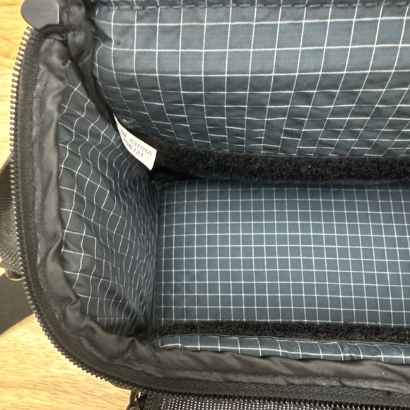 Case Logic Gray Medium Sized Camera Bag Shoulder Or Hand Carry - Picture 15 of 16